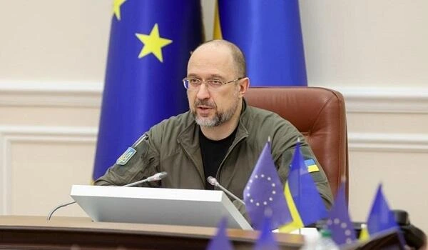 Denis Şmıqal istefa verdi