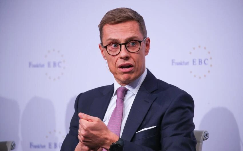 Finlandiya Prezidenti Trampı saunaya dəvət etdi