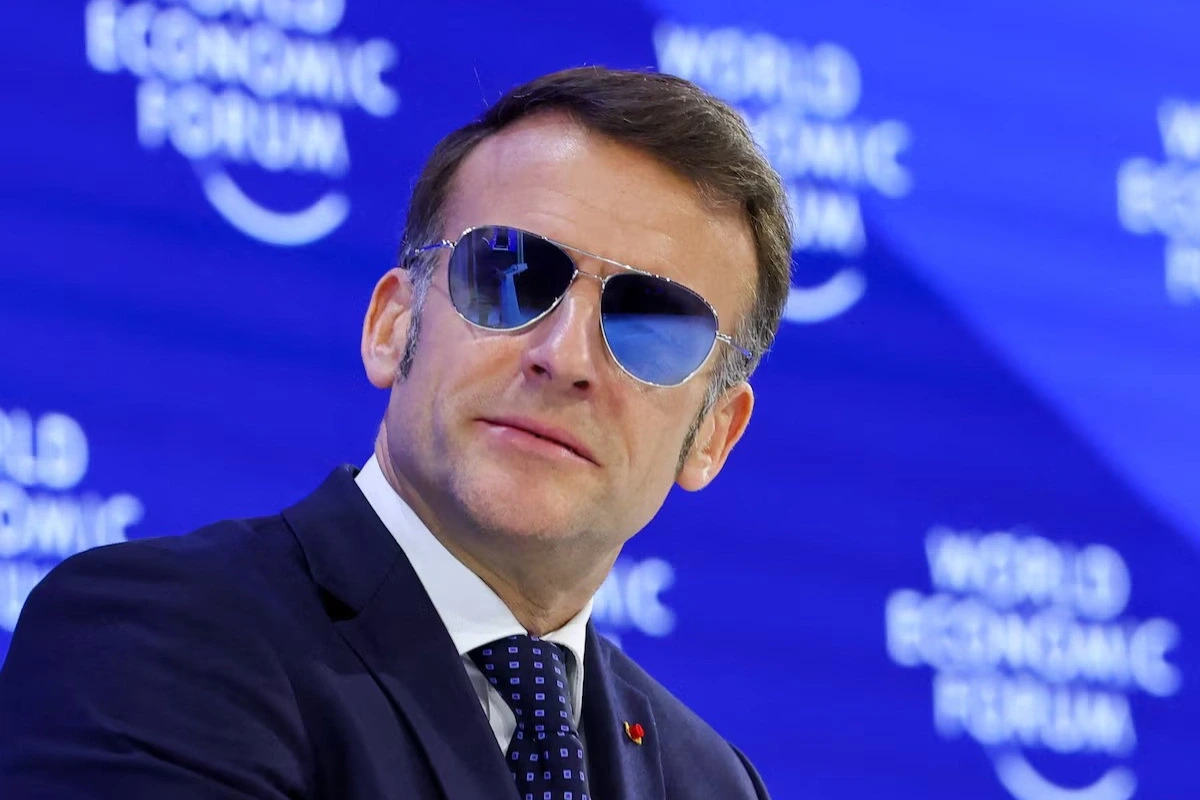 Makronun lüks eynəklərinin istehsalçısının saytı sifariş axınına tab gətirmədi