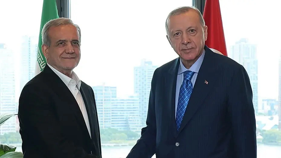 Ərdoğan Pezeşkiyanla telefonla danışdı