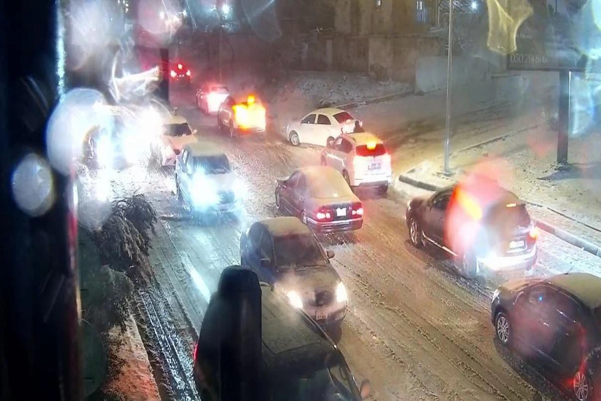 NİİM şaxtalı hava şəraiti ilə əlaqədar sürücülərə müraciət edib