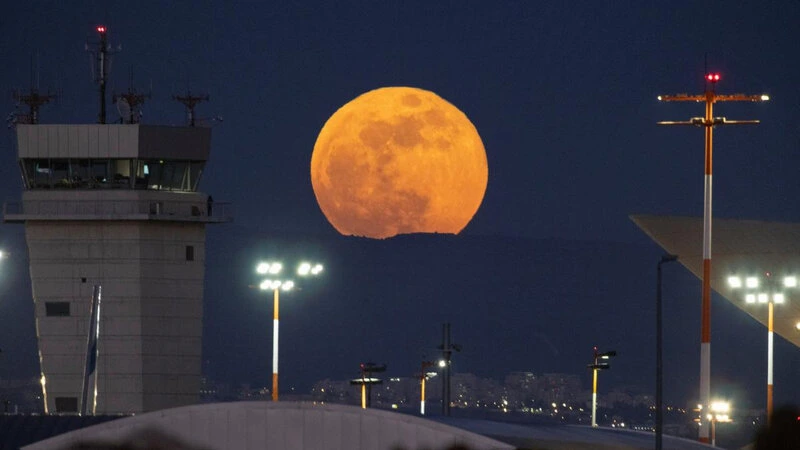 Ayda dəqiq vaxtı göstərən ilk saat hazırlanır