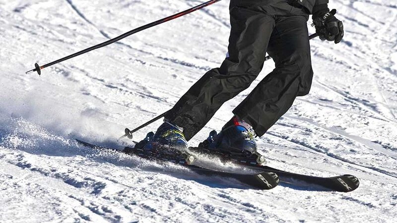 Fransada qar uçqunu nəticəsində üç xizəkçi öldü