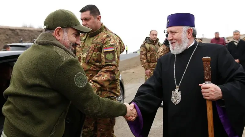 Ermənistanda siyasi zəlzələ anonsu: Hakimiyyət-kilsə qarşıdurması küçələrə çıxır - ŞƏRH