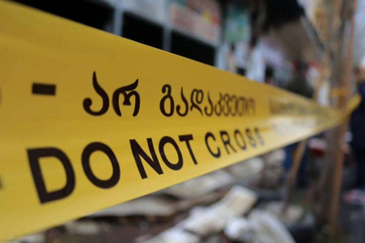 Gürcüstan DTX-nın əməkdaşı avtomobilində intihar edib