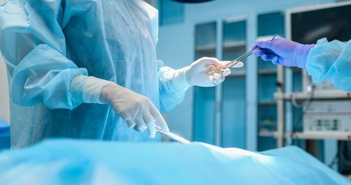 Göygöl sakini bədənin kəsilmiş yarası ilə xəstəxanaya yerləşdirildi