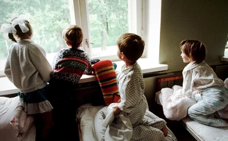 Ümumilikdə 818 uşaq övladlığa verilib