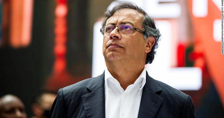 Kolumbiya prezidenti silaha sarılmağa hazır olduğunu bildirib