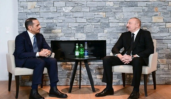 İlham Əliyev Qətərin baş naziri ilə görüşüb