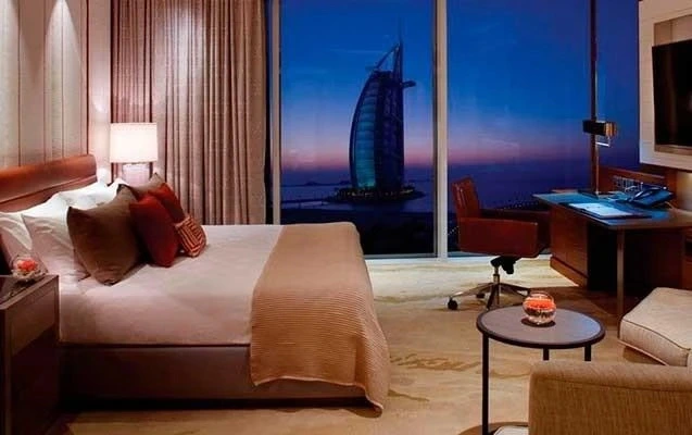 “Hotellər yalnız "boş otaq"dan ibarətdir - Rahatlıq yox, müştəri də...- EKSPERT