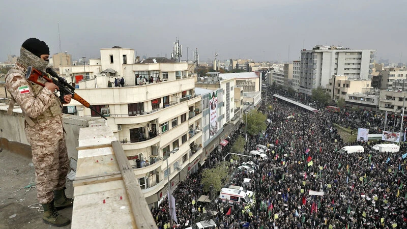 Post-Xamenei qorxusu: İran imperiyadan dövlətə çevrilə biləcəkmi? - TƏHLİL