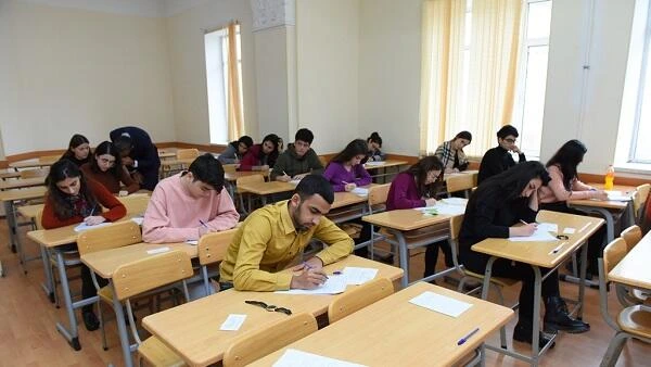 9 və 11-ci sinfi başa vura bilməyənlər imtahan verəcək
