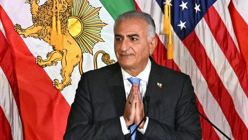 Zərdüşt Əlizadə: İran xalqı ABŞ-nin “oyuncağı”nı lider kimi qəbul etməz