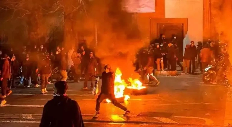 Trampın masasında İranla bağlı 4 ƏSAS SSENARİ