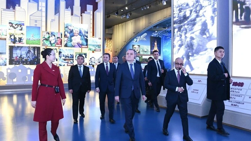 Ceyhun Bayramov Çin Kommunist Partiyasının Muzeyini ziyarət edib