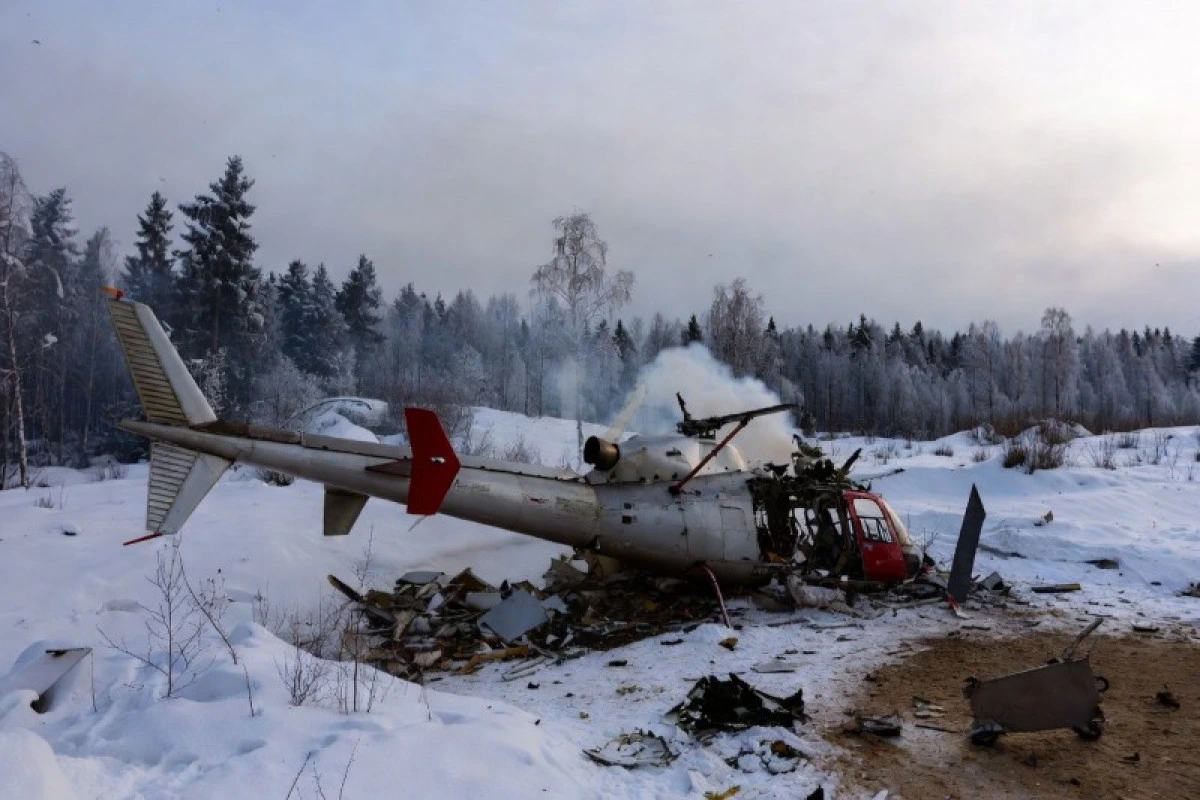 Rusiyada helikopter qəzaya uğrayıb, 2 nəfər ölüb