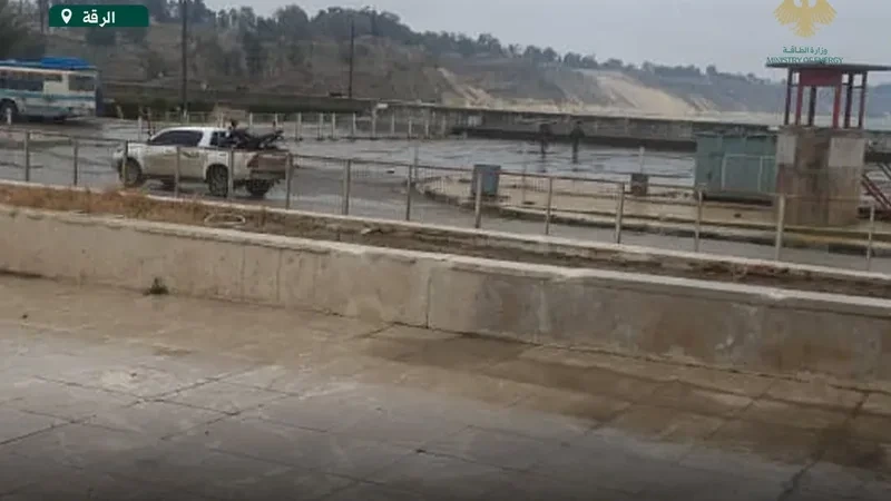 Suriya ordusu strateji Fərat bəndini ələ keçirdi