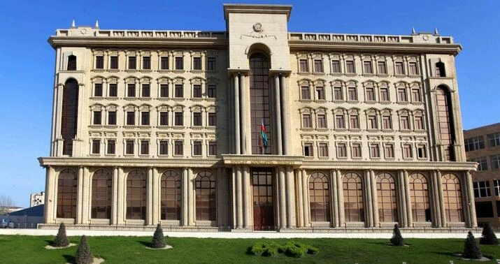 Miqrasiya işçilərinin geyimi ilə bağlı normalara dəyişiklik edildi