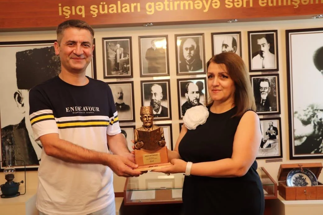 "Zərdabinin baralyefi qarşısında kövrəldim" - Səfər qeydləri -FOTO