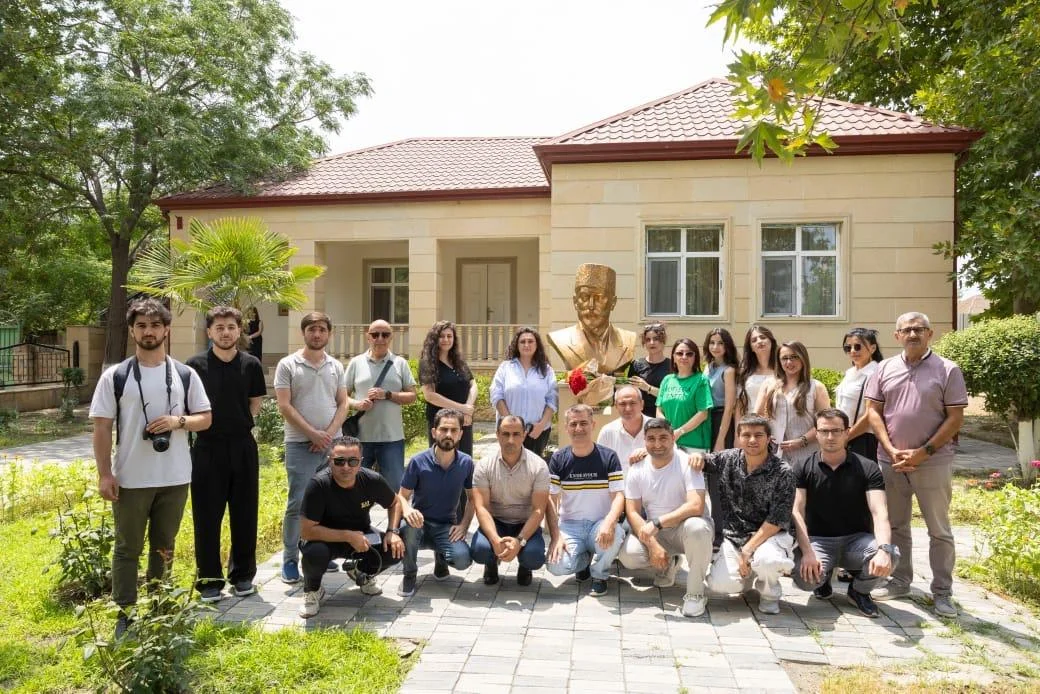 "Zərdabinin baralyefi qarşısında kövrəldim" - Səfər qeydləri -FOTO