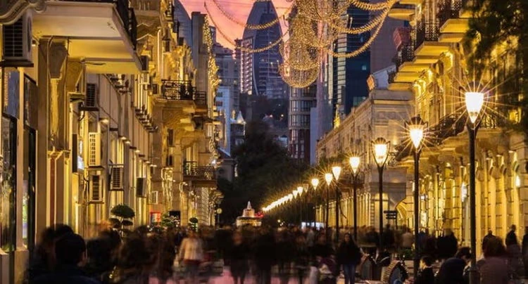 "Torqovı"da turisti qarət etdilər
