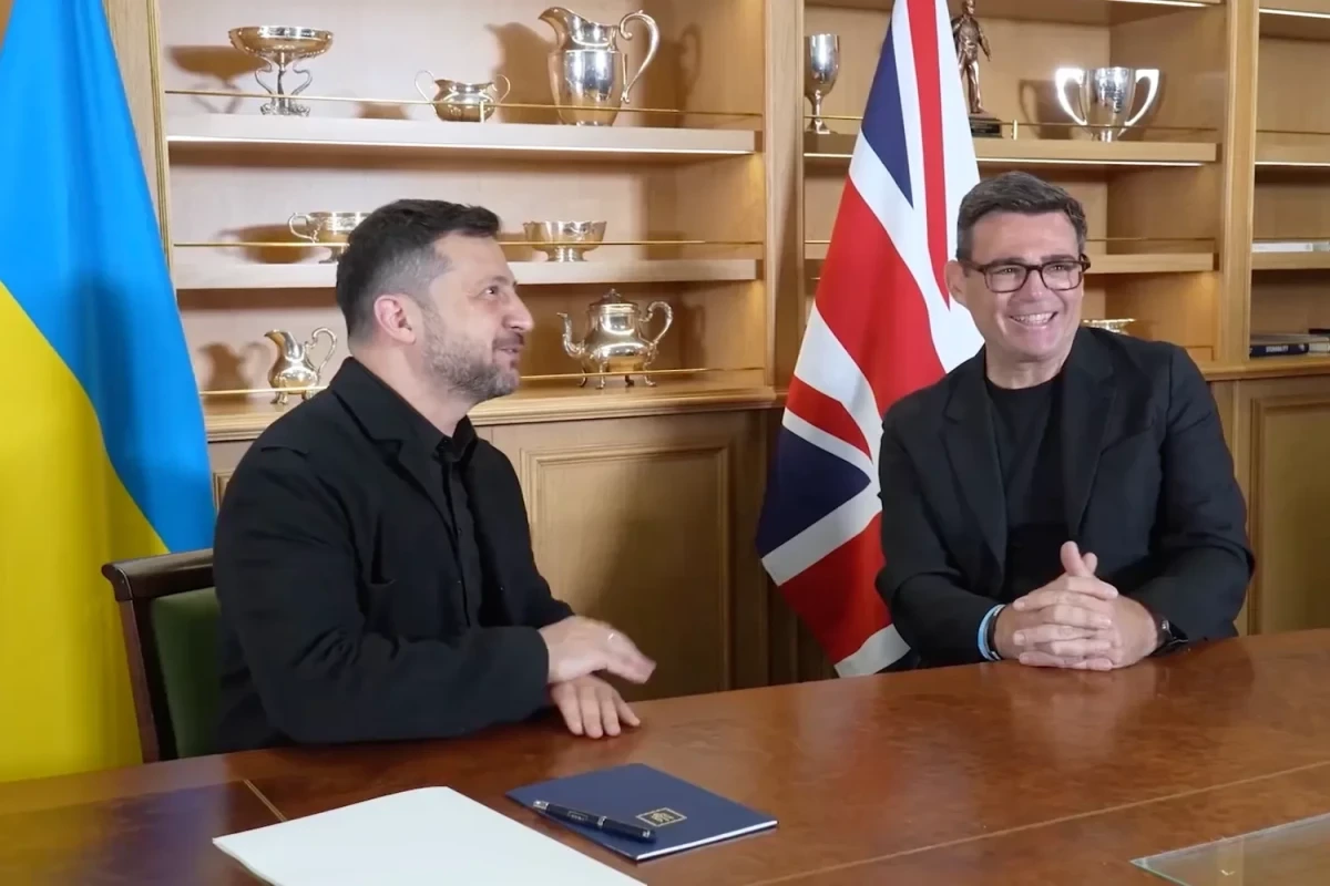 Zelenski Britaniyanın Baş naziri ilə Ukraynanın müdafiəsi məsələsini müzakirə edib