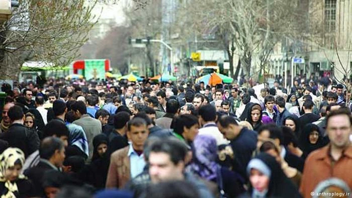 İranda qadınlara motosiklet sürməyə icazə verildi