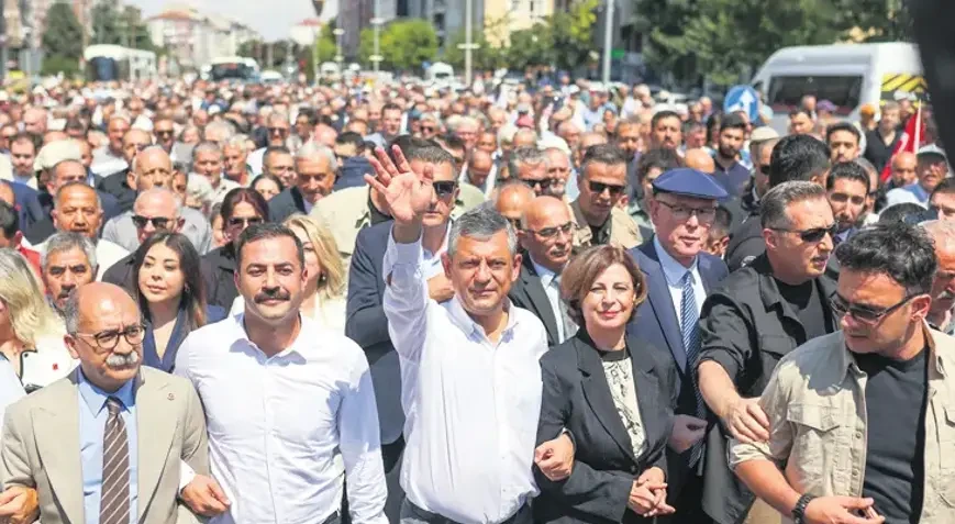 CHP-də yeni partiya iddiaları gündəmdə: Həlledici günlər yaxınlaşır