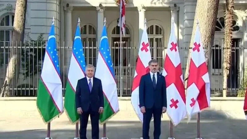 Özbəkistan Prezidenti Gürcüstana səfər edib