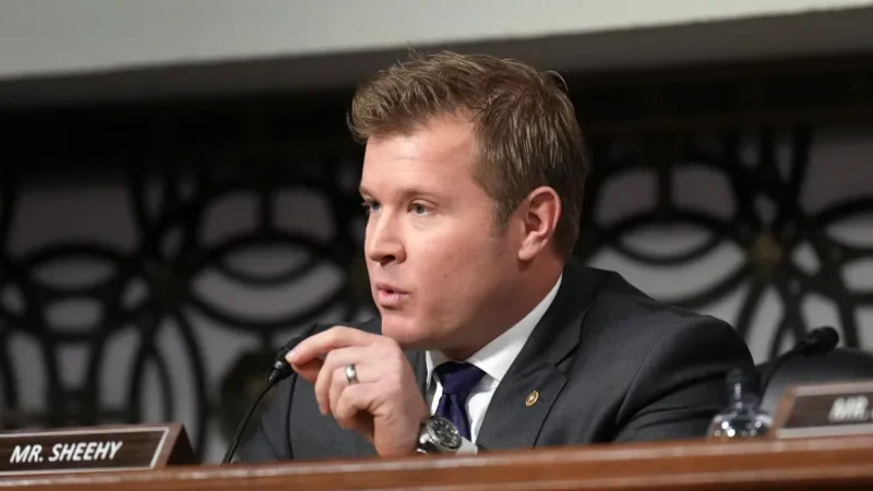 Senator: İranın 47 il əvvəl başladığı müharibəni biz bitirəcəyik