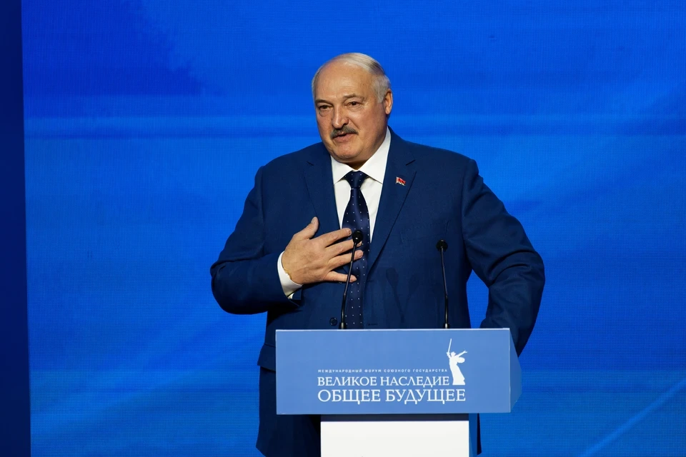 Lukaşenko: "Kupalye" bayramında daha çox ukraynalını görmək istəyirik