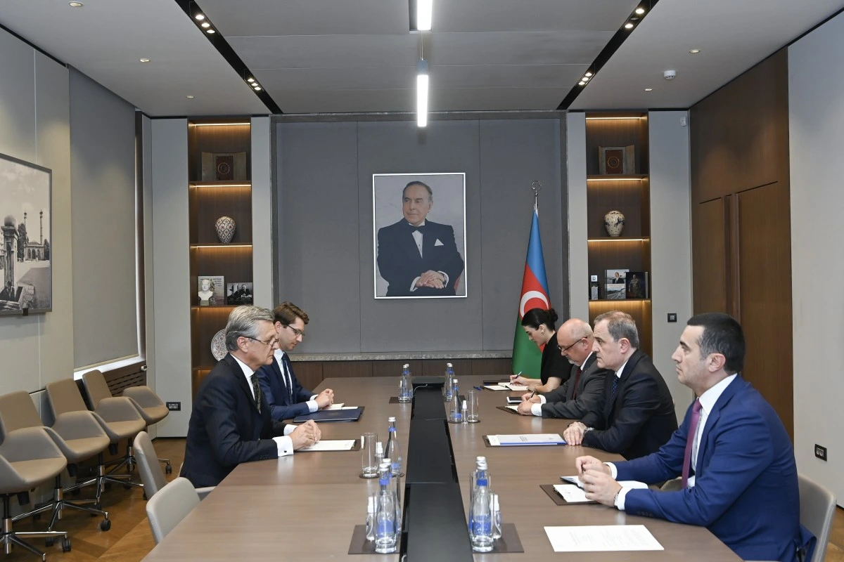 Ceyhun Bayramov Almaniya Azərbaycana yeni təyin olunmuş səfirini qəbul edib