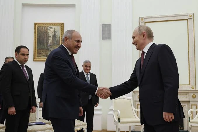 “Paşinyanın əsas hədəfi Putinlə görüşə yol açmaqdır” - Natiq Miri