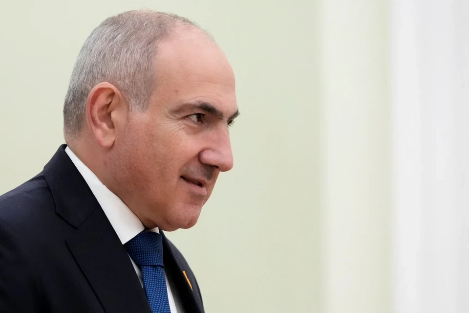 Paşinyan Makronla Ermənistanın ixrac imkanlarını müzakirə edib