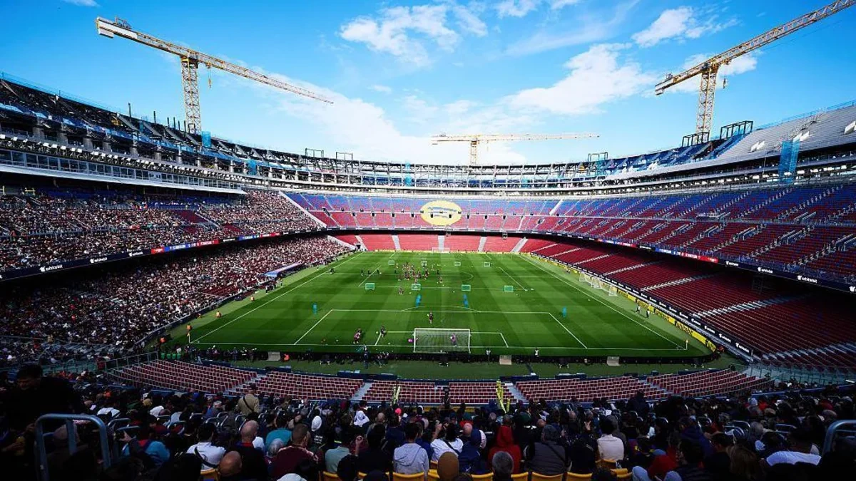 "Barselona" "Kamp Nou"nu tərk edir: UEFA qaydaları və yeni stadion