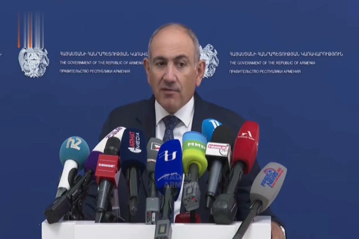 Paşinyan: Müdafiə və Daxili İşlər nazirləri dəyişməyəcək