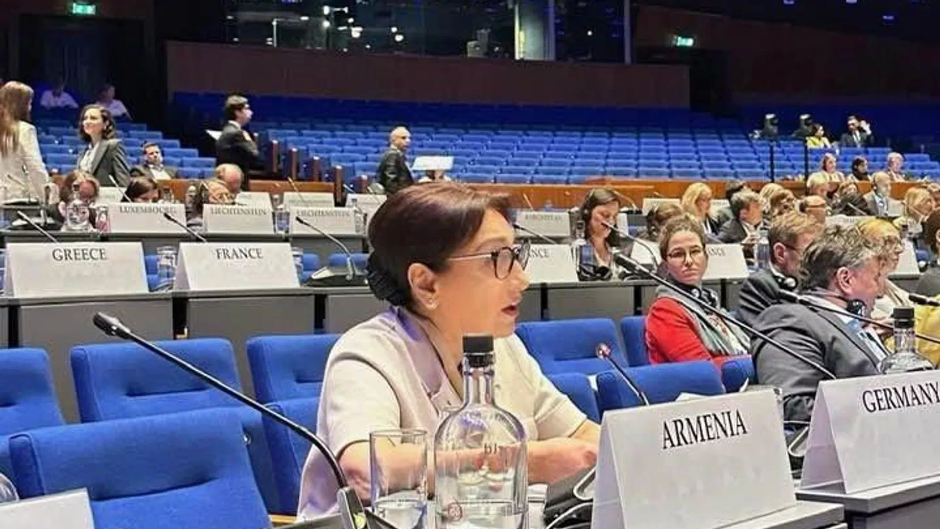 Lilit Qalstyan ATƏT PA-nı Bakıya təzyiq göstərməyə çağırıb