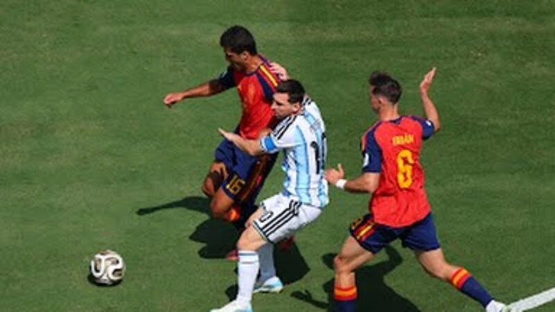 DÇ-2026: İspaniya-Argentina finalında ilk hissə başa çatdı - YENİLƏNİR