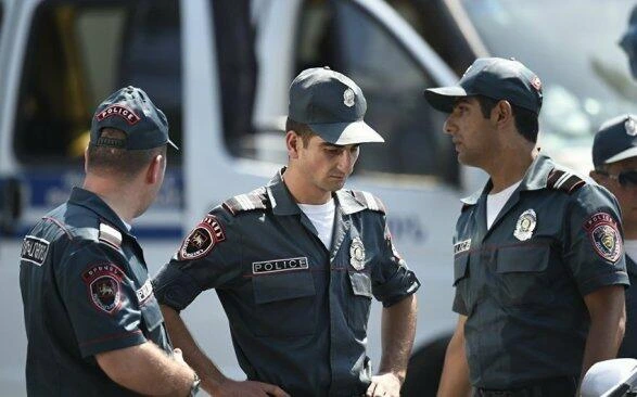 İrəvanda silahlı atışma: yaralılar var