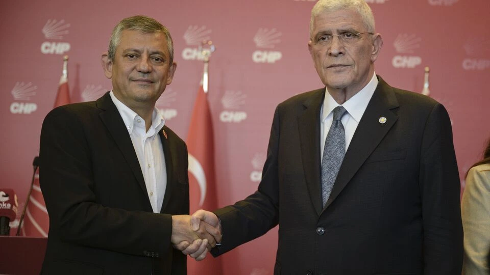 Müsavat Dərvişoğlundan Özgür Özələ təbrik mesajı