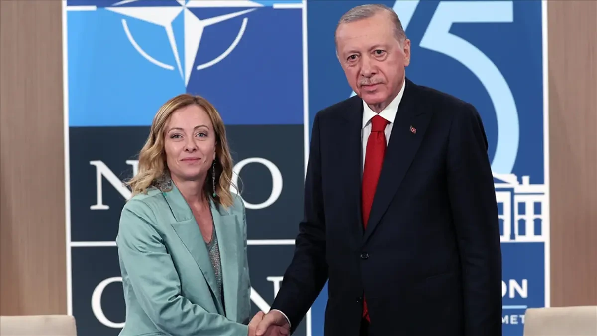 Ərdoğan və Meloni Türkiyə-İtaliya münasibətlərini müzakirə ediblər