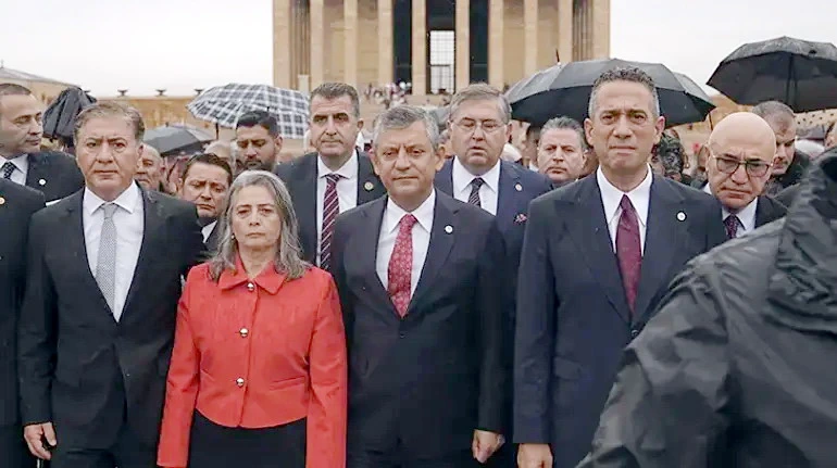 Özgür Özəlin YENİ Partiyasında rəhbər heyət formalaşdı