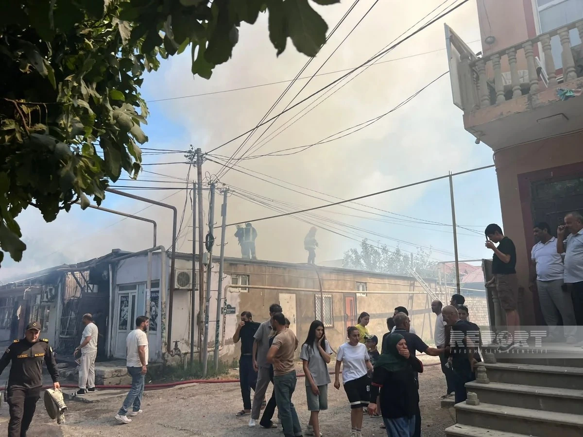 Paytaxtda market KÜLƏ DÖNDÜ-FOTO