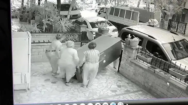4 kişinin bacarmadığını 4 qadın etdi: Hamı heyrətə gəldi