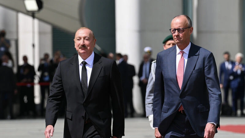 Prezident İlham Əliyev və Federal Kansler Fridrix Merts mətbuata bəyanatlarla çıxış ediblər - YENİLƏNDİ