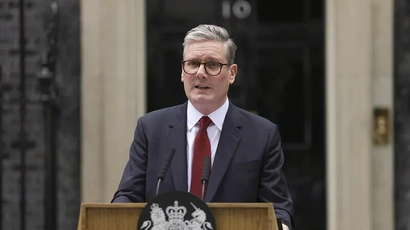 Kir Starmer Böyük Britaniyanın baş naziri vəzifəsini tərk etdi