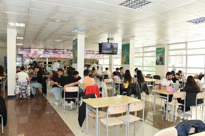 ""Rektor bufetdən 20 min alır" iddiası gərək sübut olunsun - Ekspert