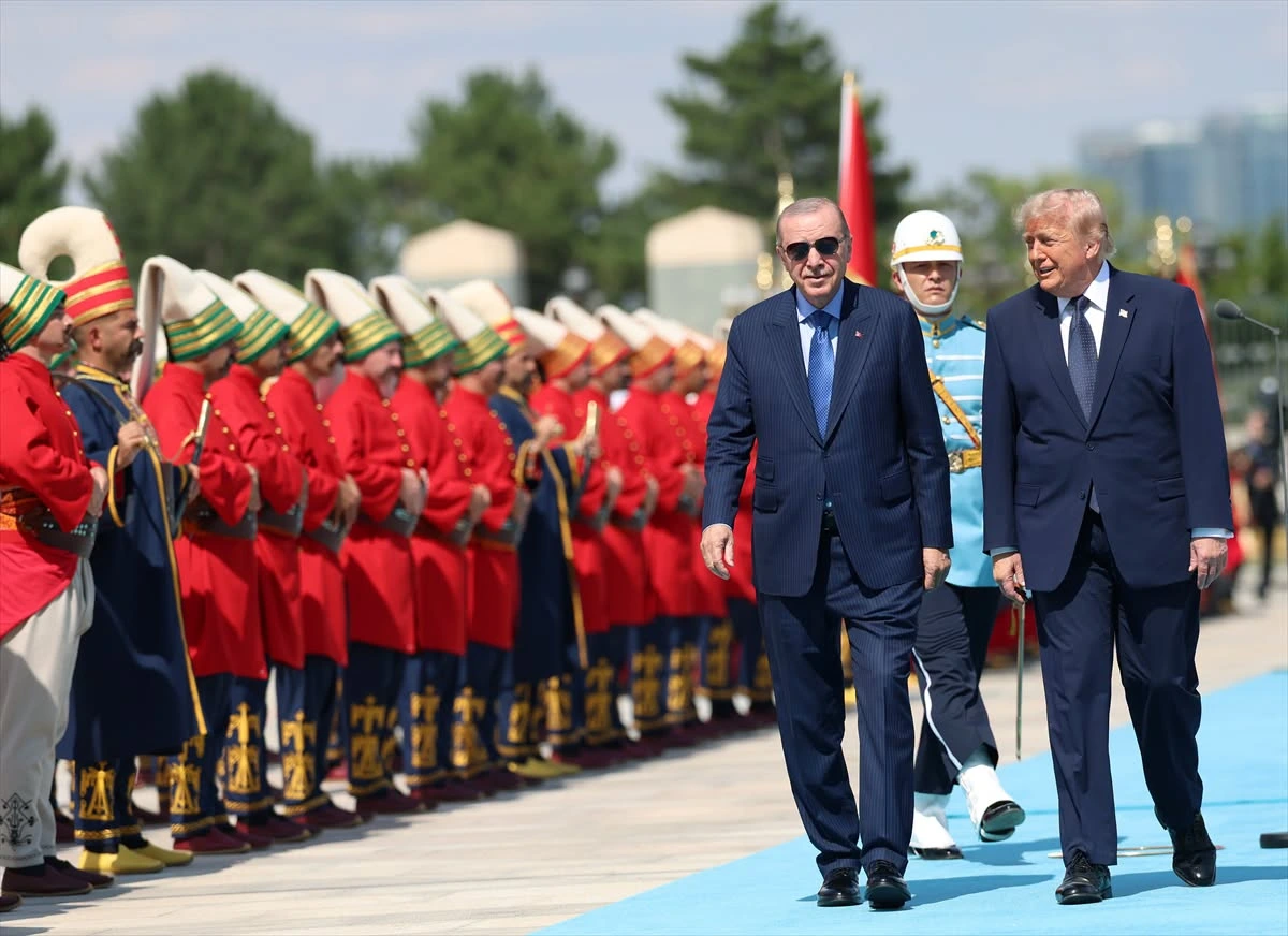 NATO Sammitində tarixi mesaj: Yeniçərilər və mehtər marşı...&nbsp;