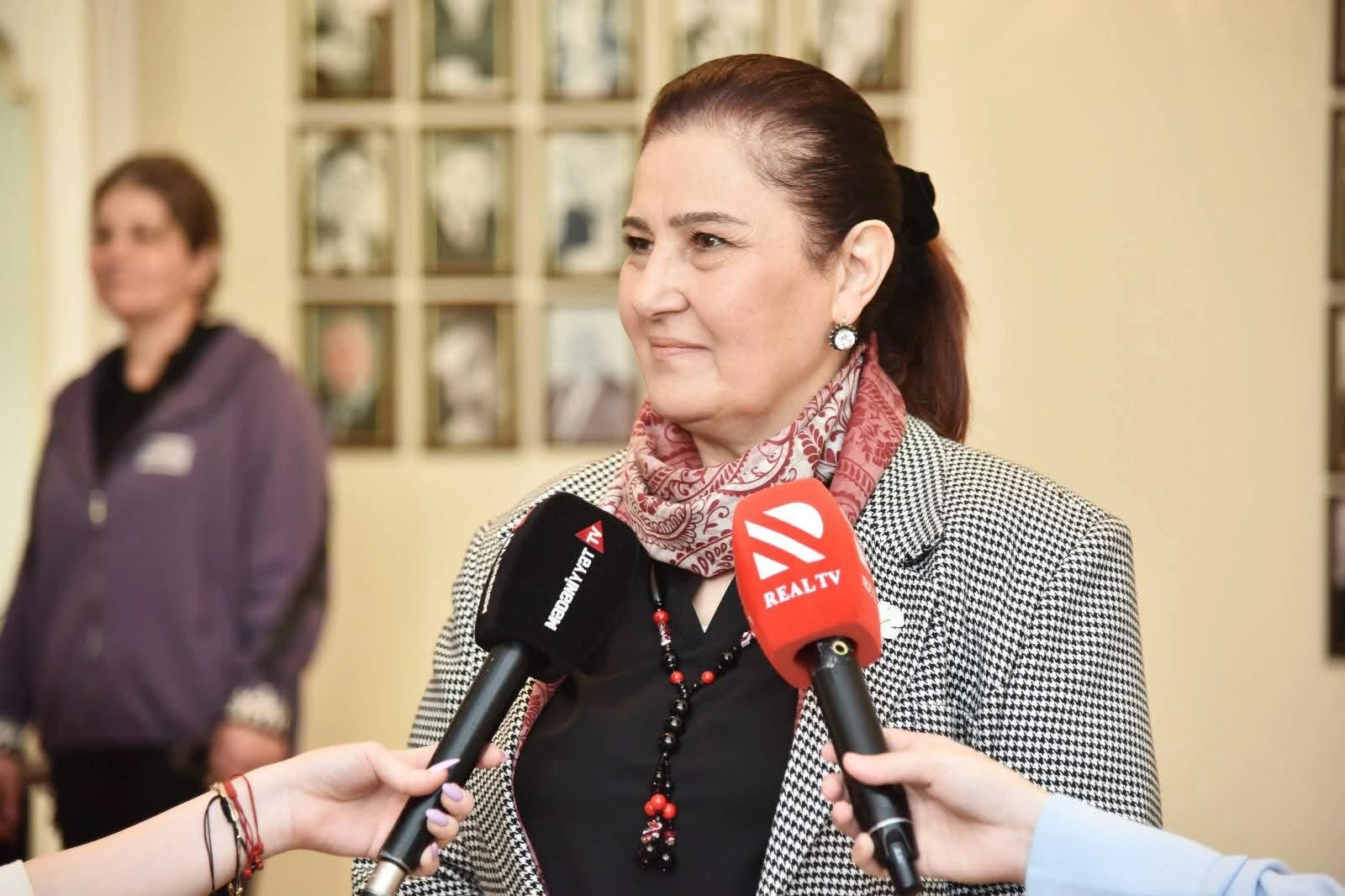 Bu gün medianın əsas problemi informasiya yox, rəqabətdir - Natəvan Dəmirçioğlu