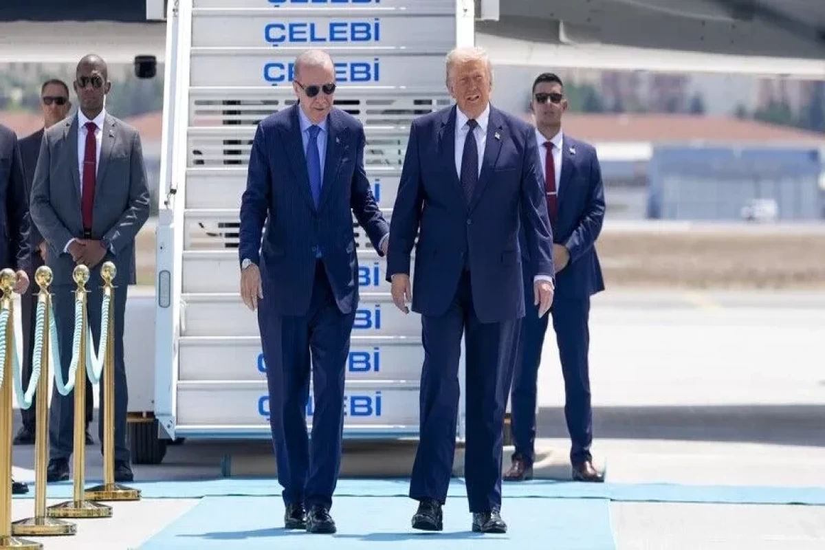 Ərdoğan Donald Trampı Ankara hava limanında qarşılayıb - YENİLƏNİB